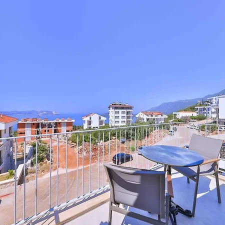 Appartement Tobi 3 / Merkezi Konumda Lueks Kaş