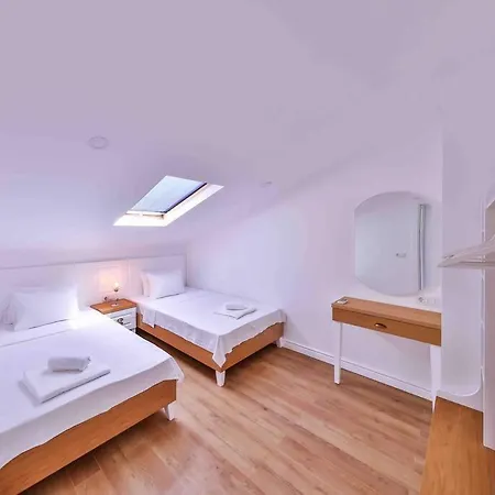 Tobi 3 / Merkezi Konumda Lueks Apartmán *